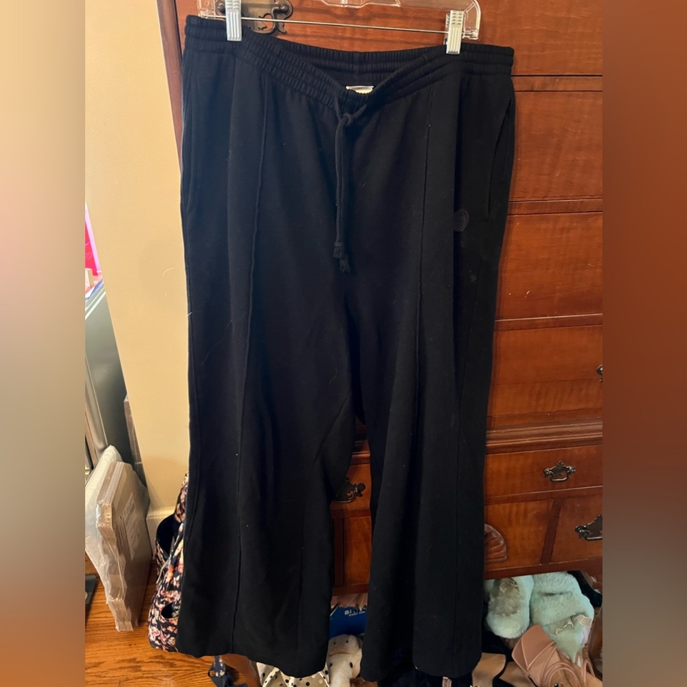 Comfy black sweatpants from PINK